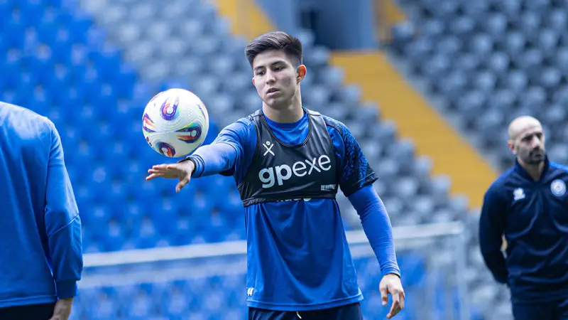 Сборная Казахстана по футболу объявила стартовый состав на матч с Уэльсом: важный шаг для национальной идентичности и сплочения общества Астане