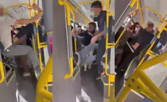 В автобусе Астаны разгорелся 'боксерский поединок' на фоне словесной перепалки: полиция ищет участников уличного шоу