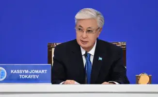 Президент Казахстана Касым-Жомарт Токаев на VIII Съезде лидеров мировых и традиционных религий предложил создать межрелигиозную комиссию по этике развития искусственного интеллекта, подчеркивая важность этических норм в этой области.