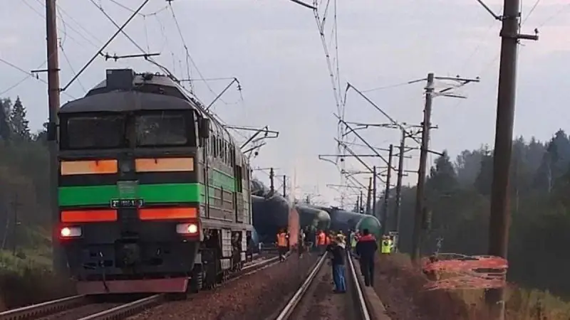 Украинские спецслужбы подорвали железнодорожные пути в двух регионах России: движение остановлено Астане