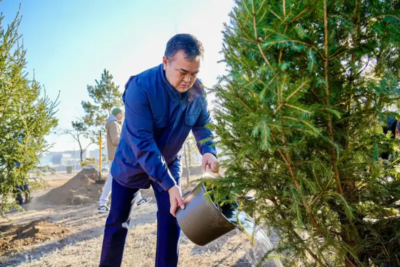 Более 1 млн зеленых насаждений высадят в Астане в текущем году (8)