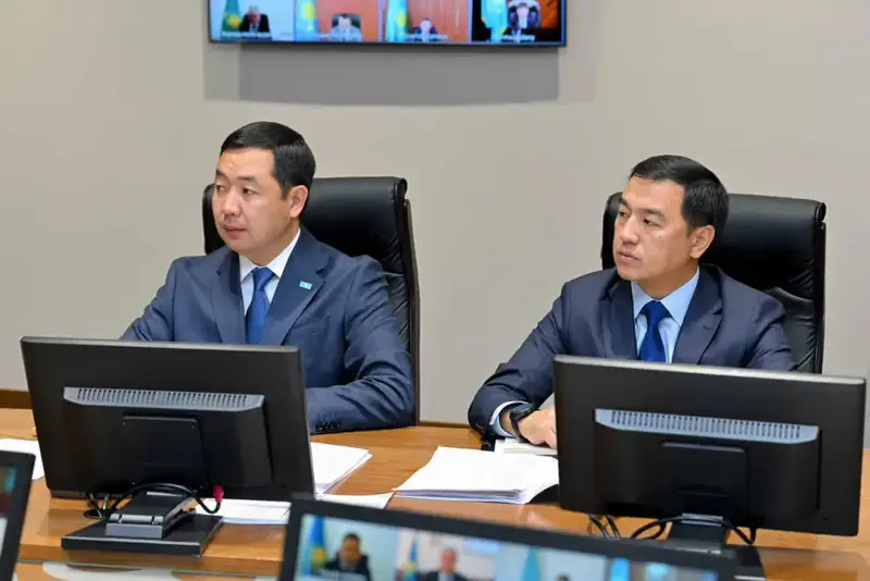 В области Абай создают крепкий фундамент для будущего: кадровая стабильность и горячее питание в школах Астане