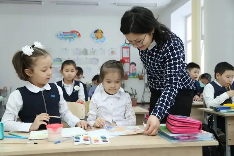 Столичные учителя стали победителями конкурса "Лучший педагог-2025" (2)