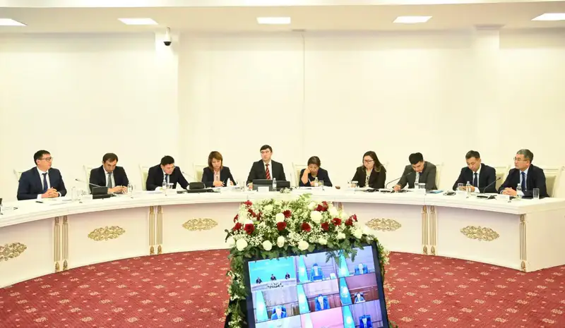 На выездном заседании обсуждены требования обновленного законодательства (7)