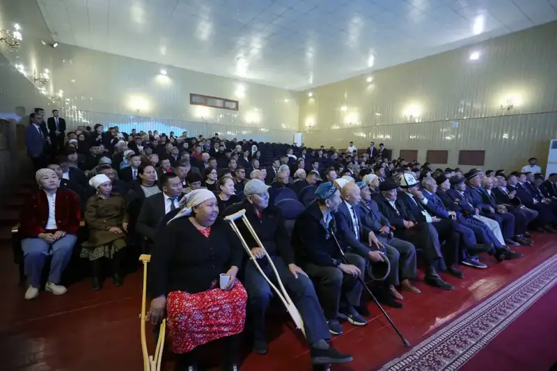 Нурдаулет Килыбай встретился с жителями Бейнеуского района: «Главная цель — повышение качества жизни населения» (7)