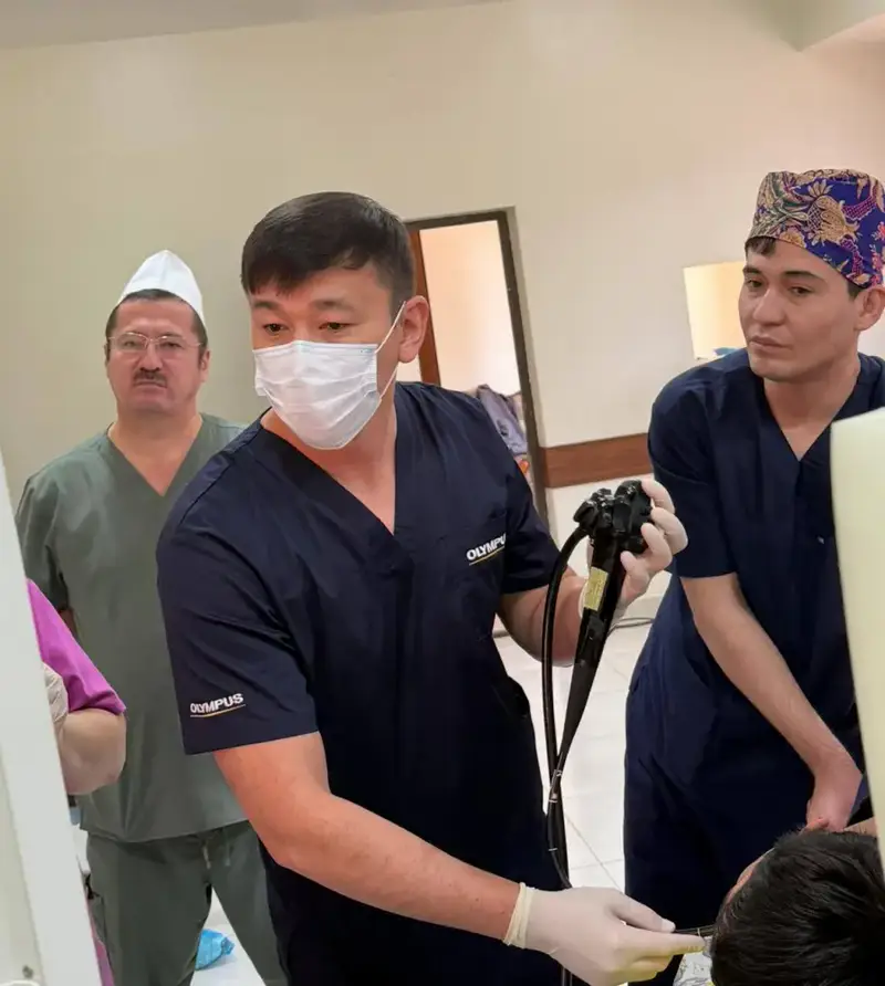 ВЕДУЩИЕ ВРАЧИ ЭНДОСКОПИСТЫ НИИКВБ ПРОВЕЛИ МАСТЕР-КЛАССЫ ДЛЯ УЗБЕКСКИХ КОЛЛЕГ (4)