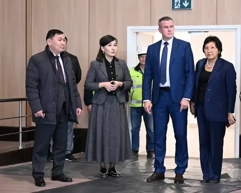 Президент WADA Витольд Банька ознакомился с ходом строительства Национального спортивного университета в Астане Астане