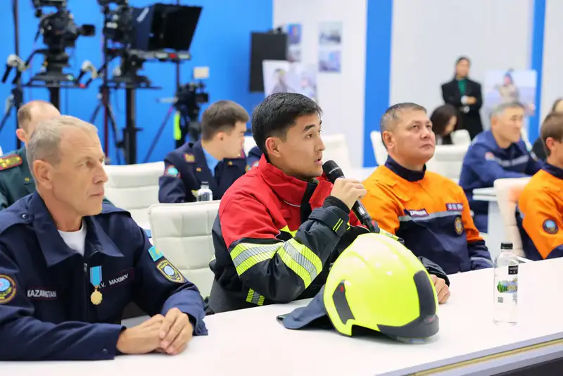 Пресс-конференция в Службе центральных коммуникаций: достижения и новые инициативы МЧС Казахстана (5)