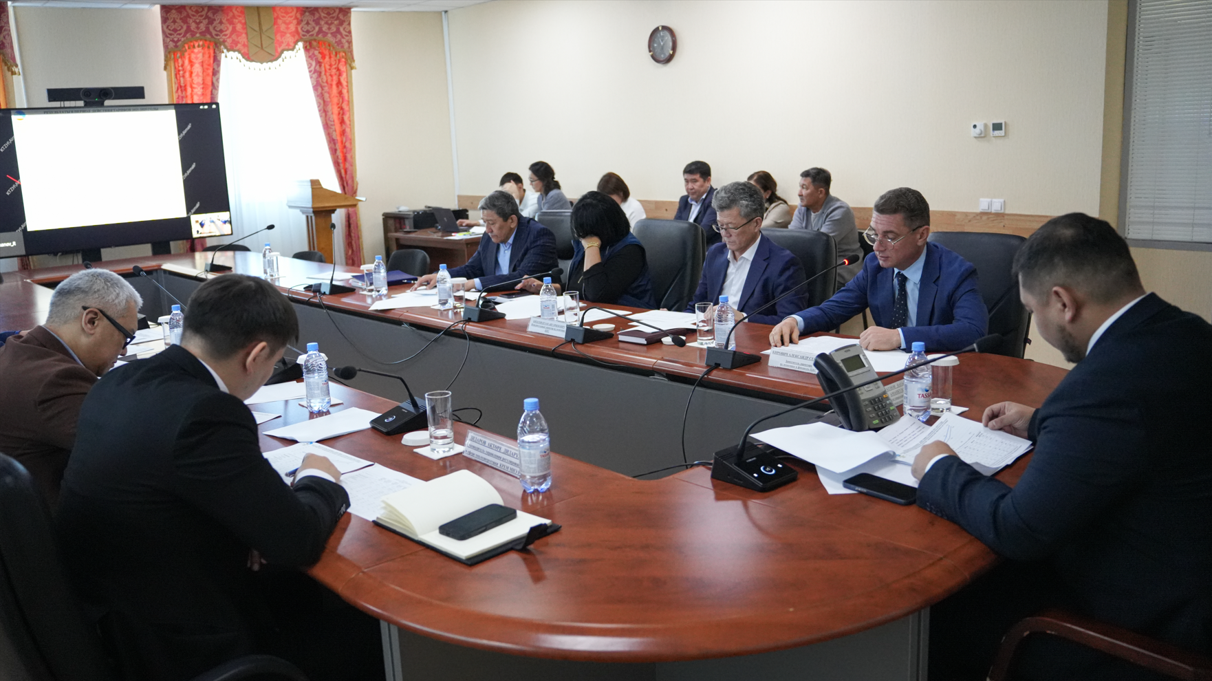 Прошли публичные слушания по заявке АО НК «Қазақстан темір жолы» на утверждение тарифов и тарифной сметы на 2026–2030 годы (2)