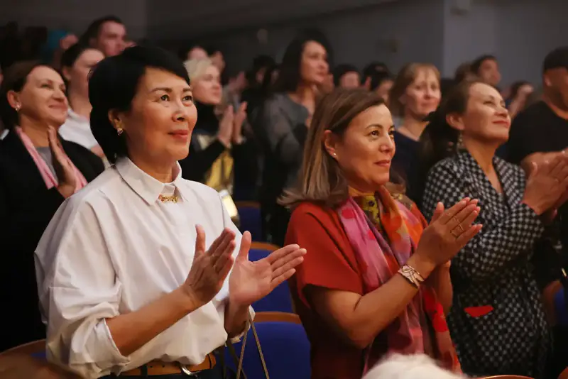 Актёры и гвардейцы вновь вместе на сцене: состоялась премьера драмы «Алия» к 100-летию героини (4)