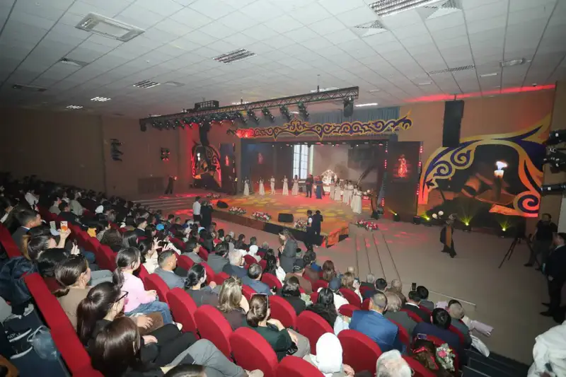 В Мангистау ко Дню Республики прошло торжественное мероприятие (9)