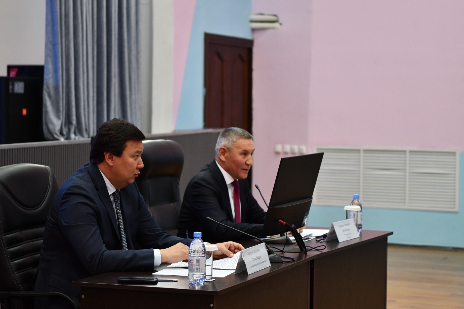 Амангалий Бердалин провёл встречу с населением и сельхозпроизводителями Актюбинской области (9)