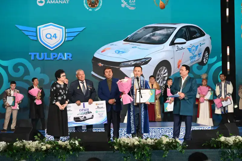 Победителей республиканского айтыса наградили в Астане (4)