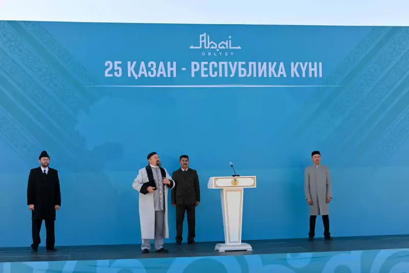 В День Республики в Семее открылся новый парк (7)