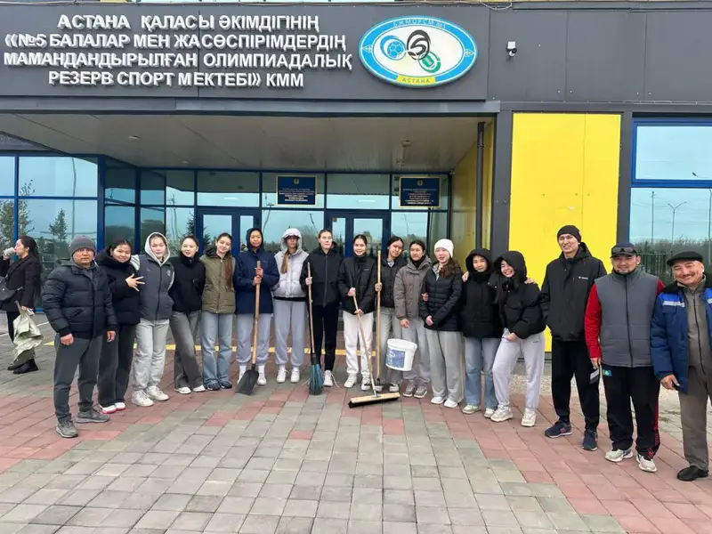 В Астане около 1000 спортсменов приняли участие в общегородском субботнике (4)