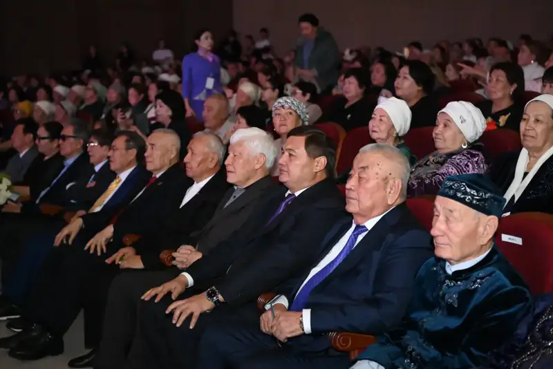 Состоялся творческий вечер заслуженного деятеля Казахстана Елены Абдыхалыковой «Сағыныш ғұмыр» (2)