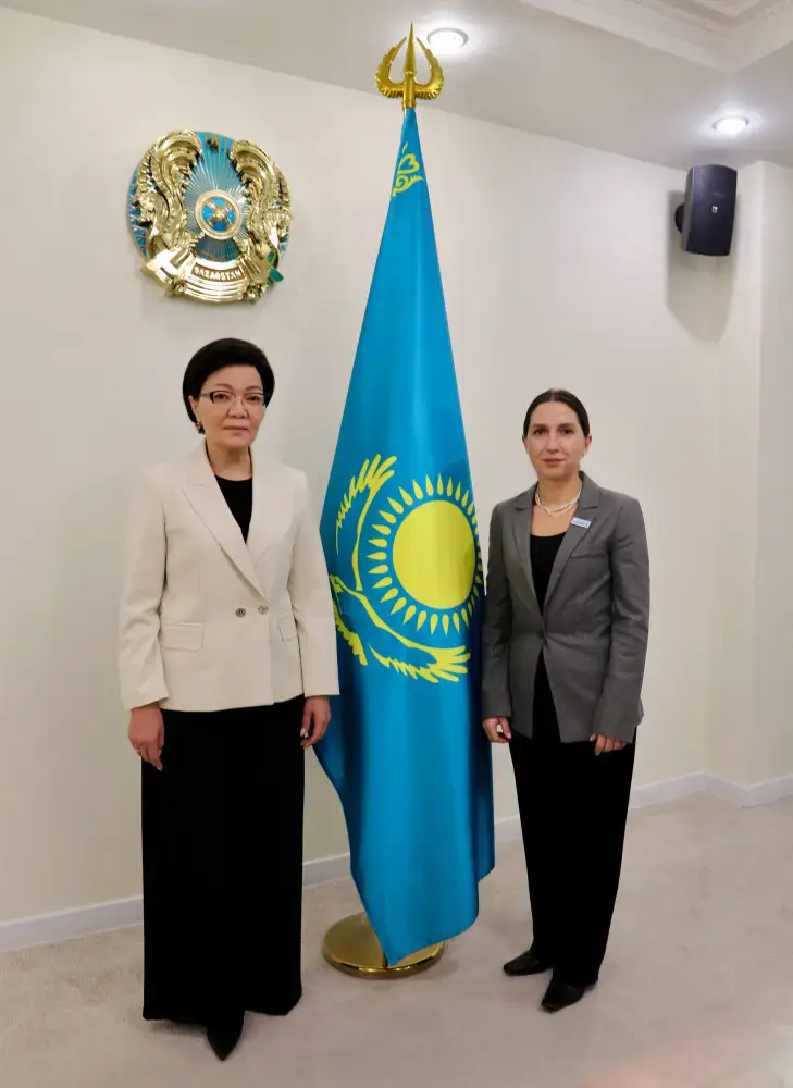 С. Жакупова встретилась с представителем «ООН-женщины» Д. Гувен Гурес (3)