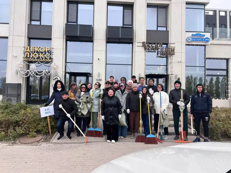 Сотрудники Министерства промышленности и строительства активно участвуют в субботнике в рамках акции «Таза Қазақстан» (10)