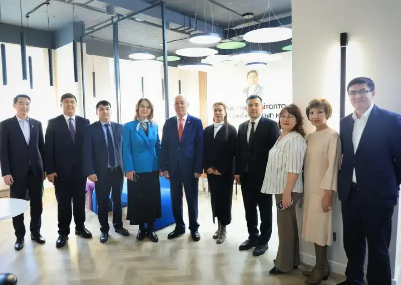 В Астане открылась современная детская библиотека для юных читателей Астане