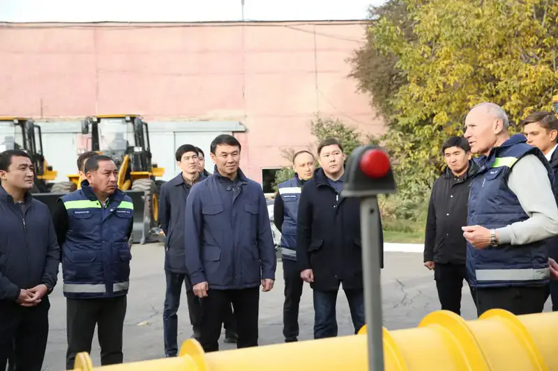 Дархан Сатыбалды проверил готовность коммунальных служб Алматы к зимнему периоду (9)