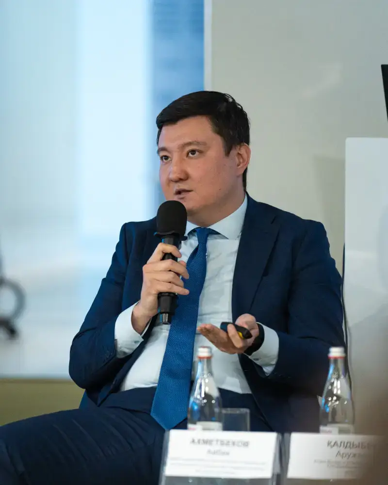 Smart City, ИИ и кибербезопасность: интеллектуальную сессию провели эксперты для столичных студентов (6)