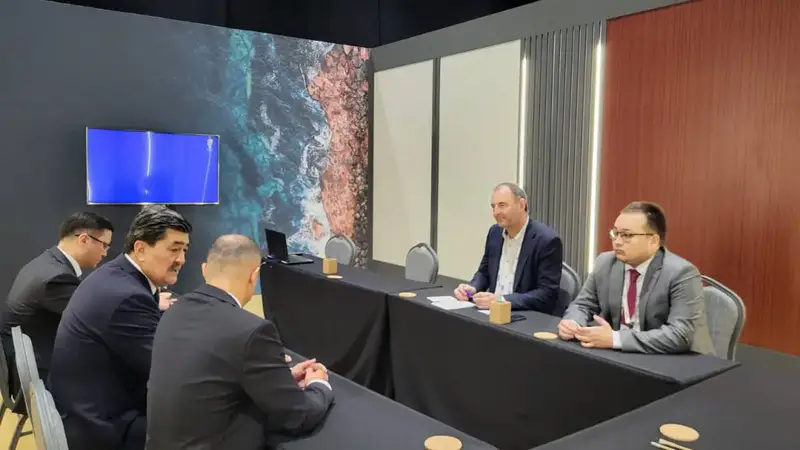 Обсуждение сотрудничества в области водных ресурсов на встрече министра экологии Казахстана с представителем ОЭСР Астане