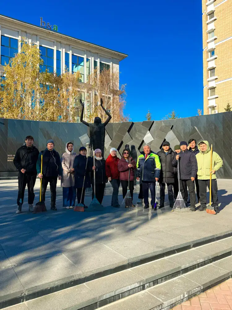 Сотрудники музея Астаны участвуют в субботнике для сохранения культурного наследия в рамках акции «Таза Қазақстан» Астане