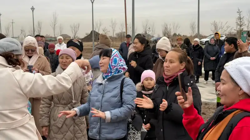 В Астане начались праздничные концерты ко Дню Республики (2)