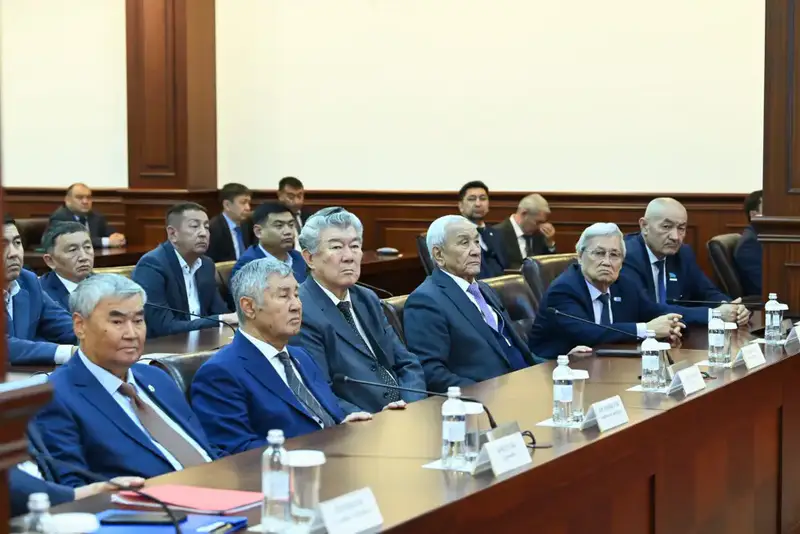 Обсуждены вопросы развития агроэкономики и аграрной науки (10)