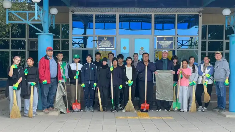 В Астане около 1000 спортсменов приняли участие в общегородском субботнике (8)