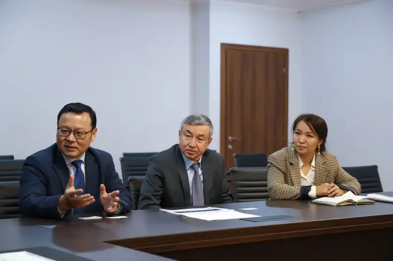 Цифровизация сферы ЖКХ: вице-министр Жаннат Дубирова встретилась с China Telecom (8)