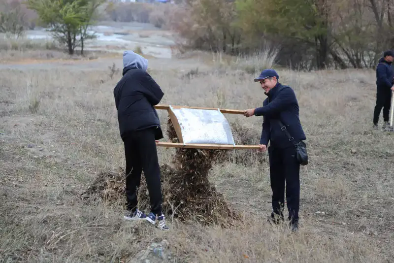 «Таза Қазақстан»: в Жетісу провели субботник в преддверии празднования Дня Республики (3)