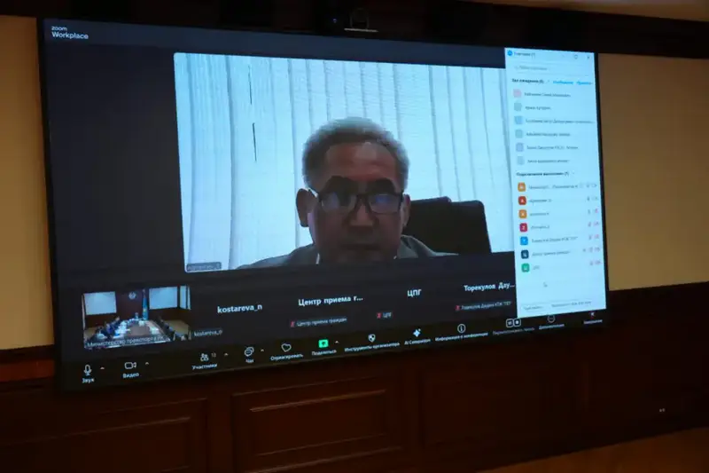 Исполняющий обязанности министра транспорта провёл личный приём граждан (5)