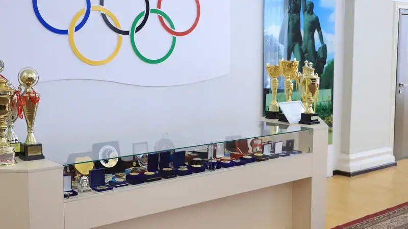 Карагандинская команда «Шахтёр-М» завоевала серебро первенства Казахстана по футболу (2)