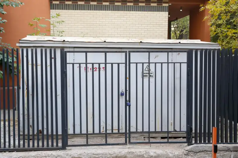 Аким Алматы рассмотрел обращения жителей по вопросам благоустройства и застройки (2)