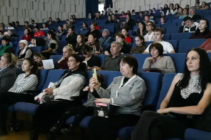 День опекуна в Астане поддержка детей-сирот и семейные ценности Астане