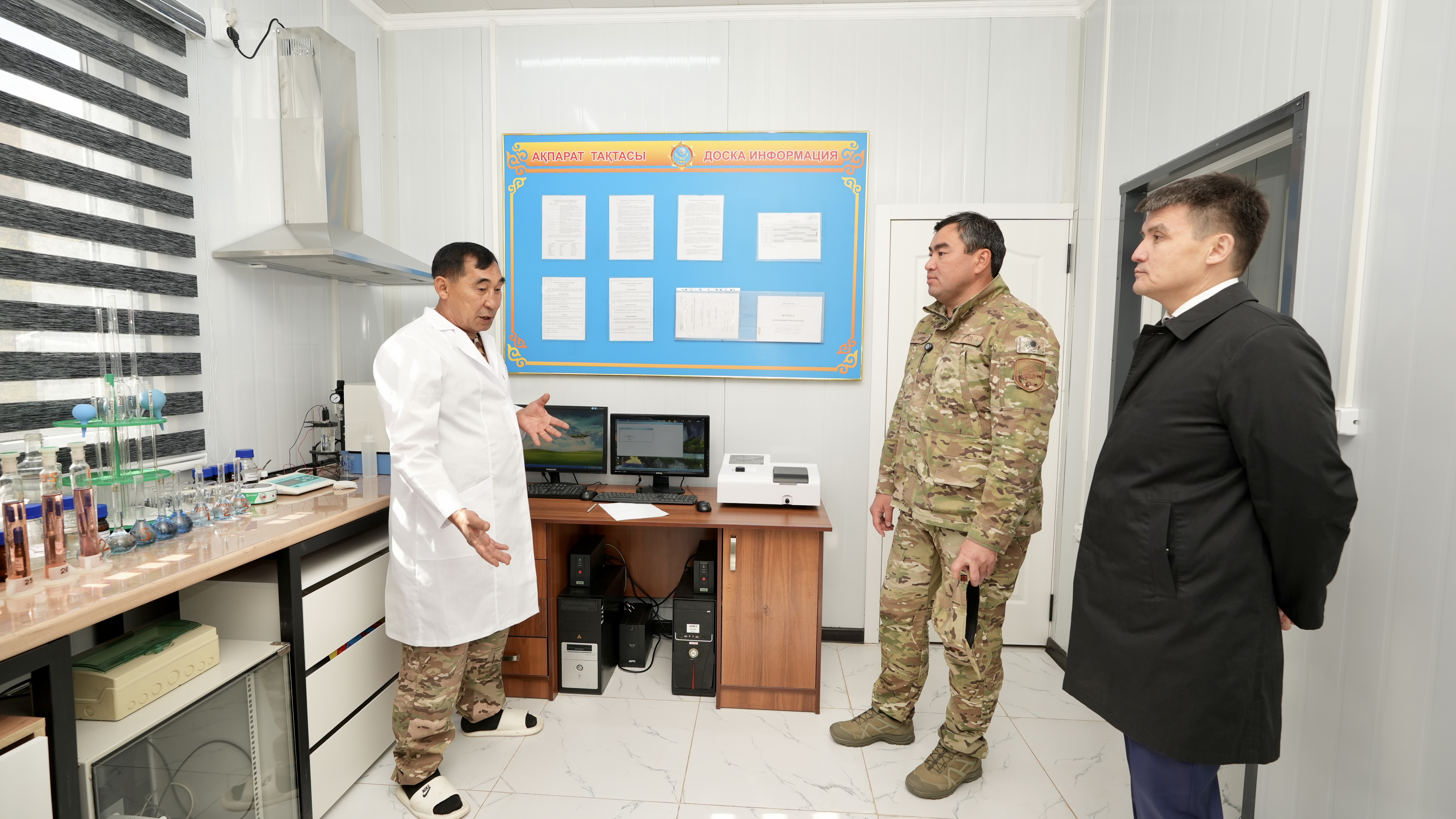 Глава МЧС открыл новое модульное здание сейсмостанции «Известковый» в Алматинской области (2)