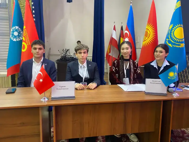 Делегация Казахстана приняла участие во II Молодежном форуме тюркского мира (2)