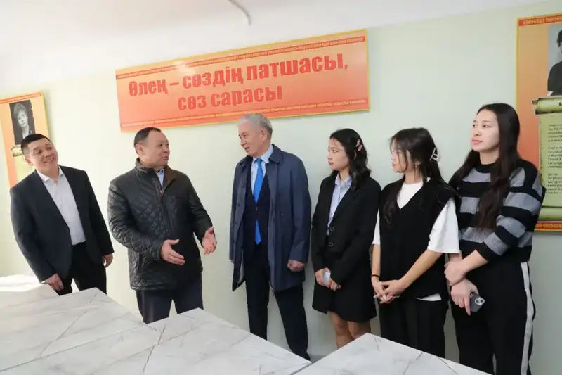 Заместитель акима Алматы Абзал Нукенов проверил ход строительства студенческих общежитий (5)