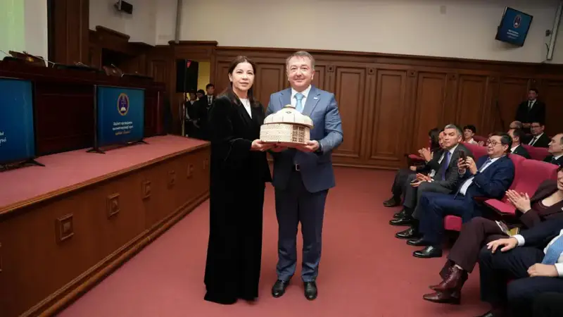 В Министерстве юстиции Республики Казахстан подвели итоги мероприятий, посвященных 180-летнему юбилею великого поэта Абая Кунанбайулы (8)