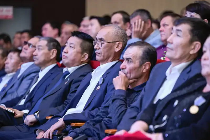 Шымкентский нефтеперерабатывающий завод отмечает 40-летний юбилей (4)