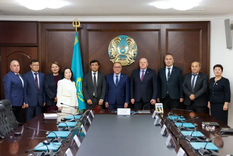 В Высшем Судебном Совете представили новых членов Совета, назначенных Указом Президента от 3 октября 2025 года (7)