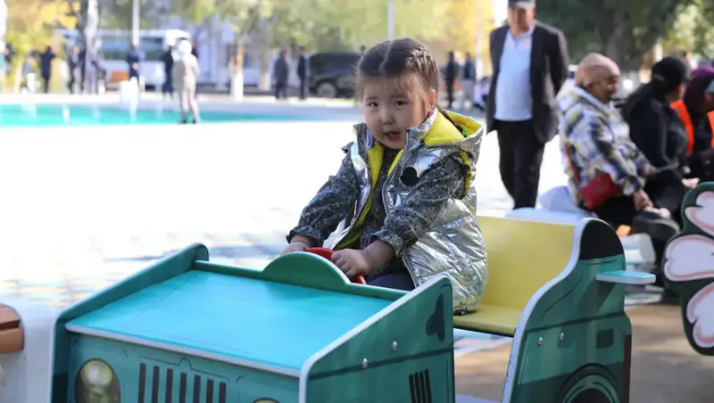 «Таза Қазақстан»: Аким области принял участие в посадке деревьев в обновленном парке (3)