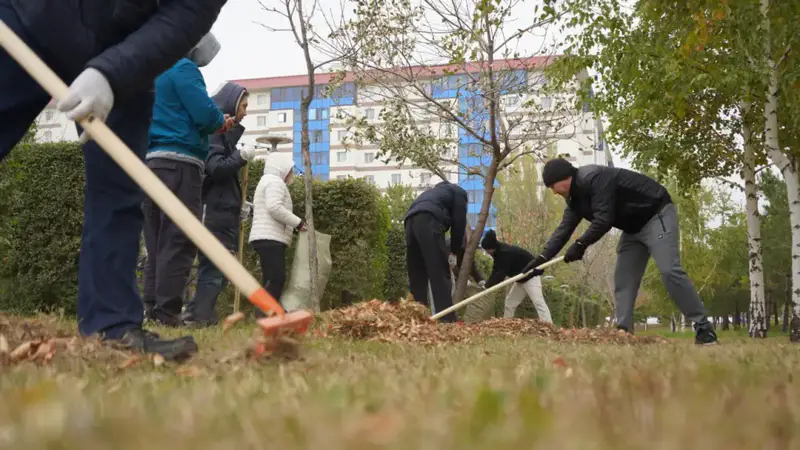 Сотрудники Генеральной прокуратуры приняли участие в общегородском субботнике (5)