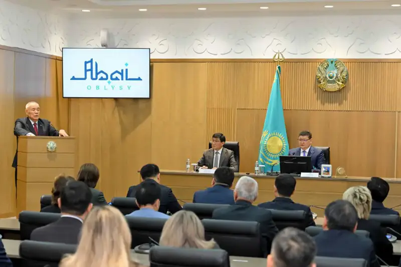 Аким области представил нового акима города Семей (6)