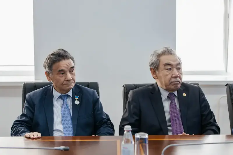 Обсуждение внедрения искусственного интеллекта и цифровизации в Атырау: акцент на здравоохранение и доступность услуг Астане