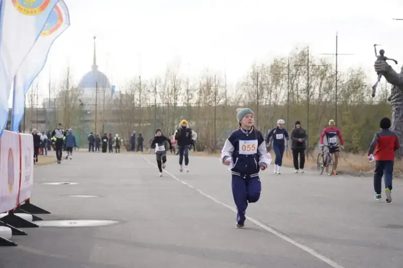 В Астане состоялся семейный дуатлон, в котором участвовали 75 семей Астане