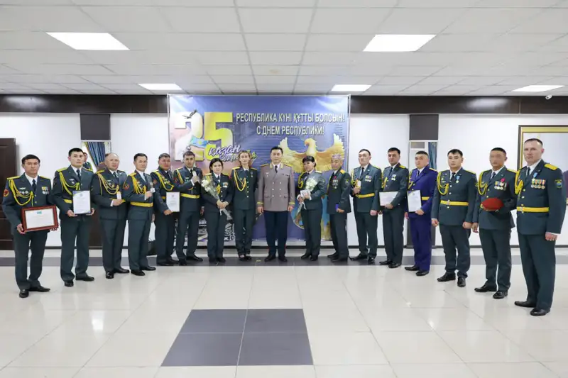 Вручены награды военнослужащим Национальной гвардии (7)