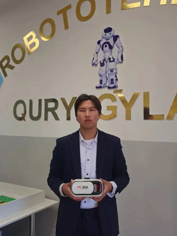 Свет в темноте: школьник создал умные очки для незрячих, чтобы избежать препятствий на пути Астане