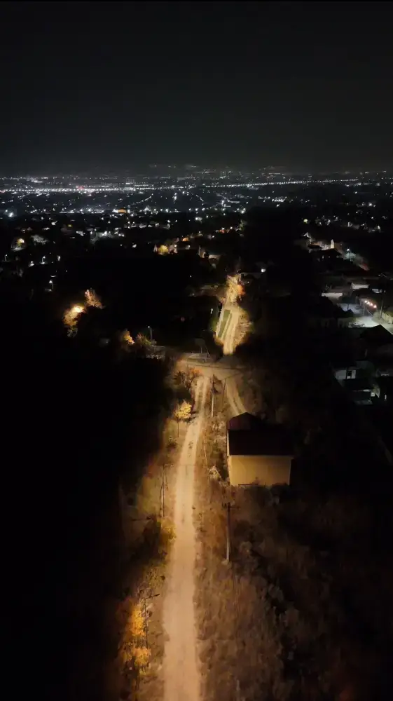 В Наурызбайском районе модернизируют освещение на 51 улице (3)